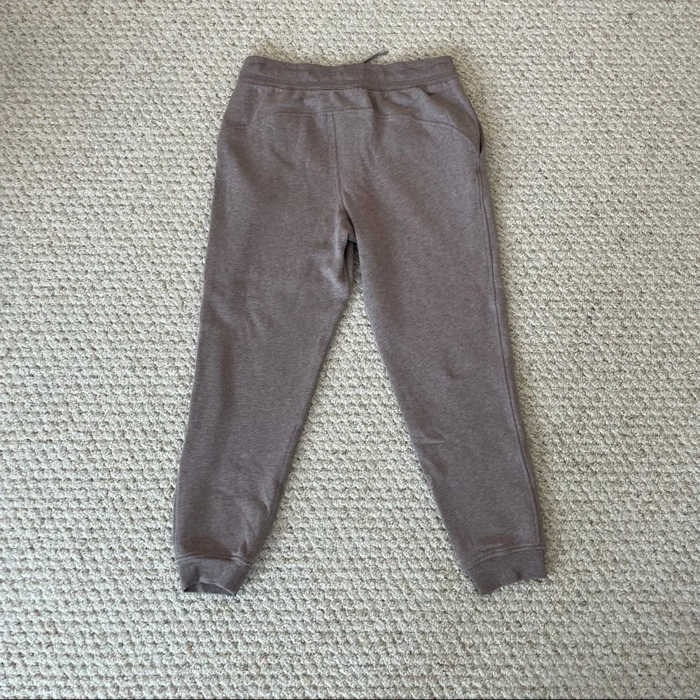 Lululemon Scuba Jogger - Picture 2 of 7